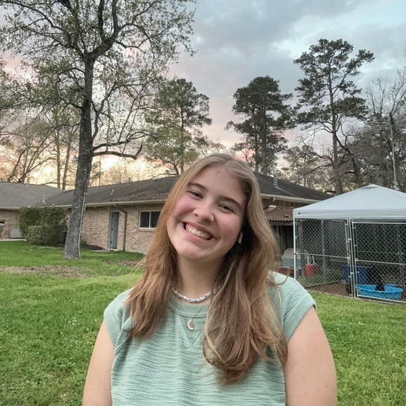 Meet your Posher, Izzy!!! - Picture 1 of 3